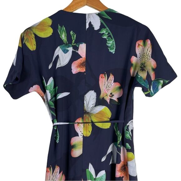 Aritzia Babaton Wallace Navy Floral Wrap Dress Short Sleeves Size XS - Picture 8 of 11